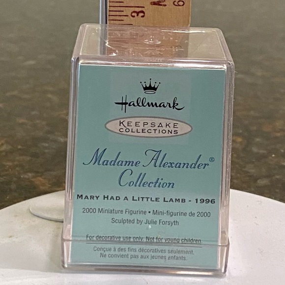 NIB Vintage Madame Alexander Mary Had a Little Lamb mini figurine 1996 Hallmark - Picture 2 of 2